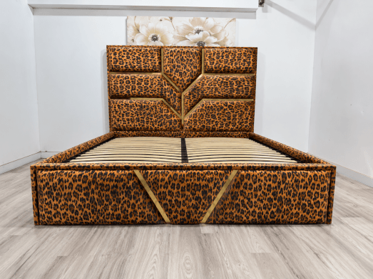 Pat tapițat 160 x 200 cm, animal print cu inserții aurii, leopard &ndash; model LYNE